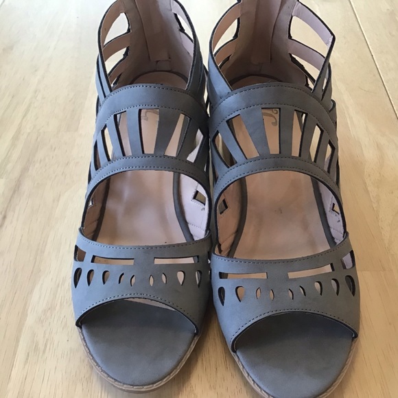 Heels, Size 10M, by JG Collections. Gray - Picture 1 of 7